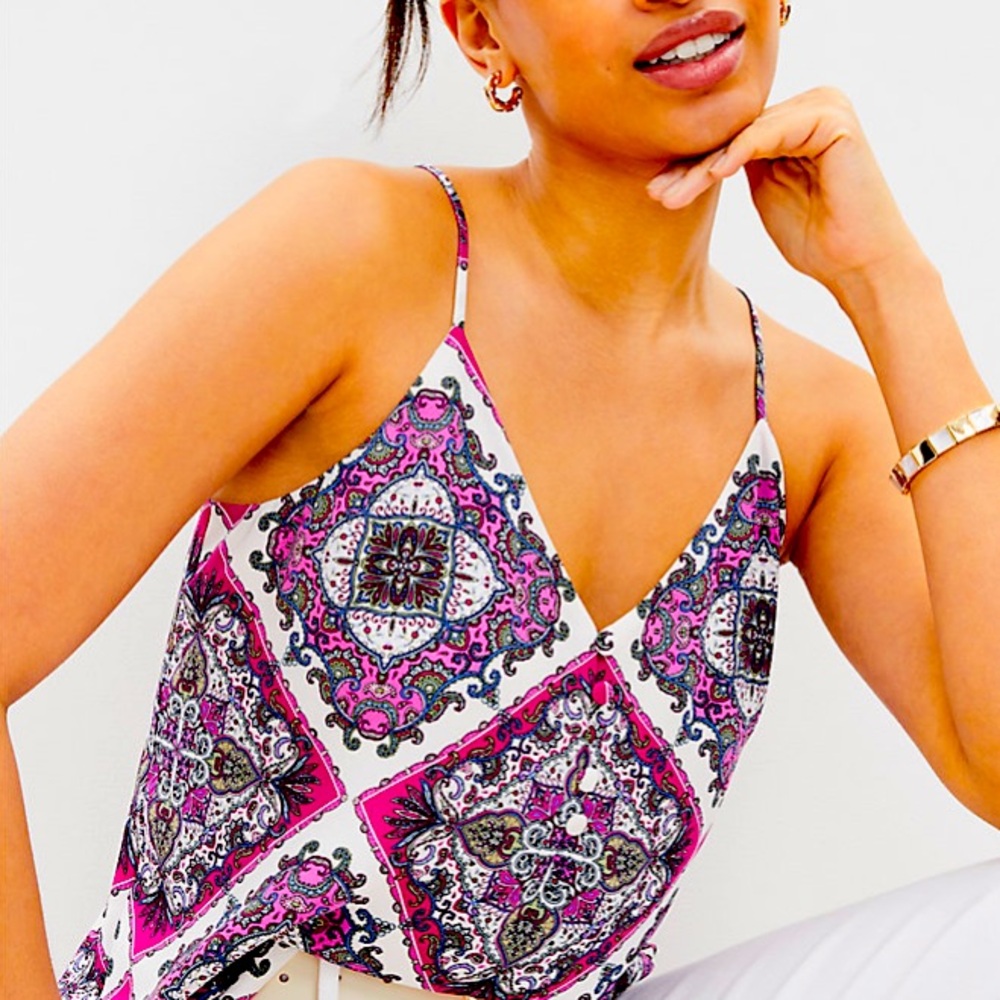 🎈Sale🎈Loft Top With Button Detail